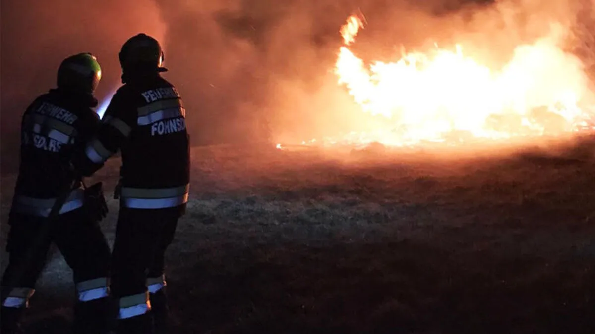 In Fohnsdorf sorgte ein Osterfeuer für einen Feuerwehreinsatz