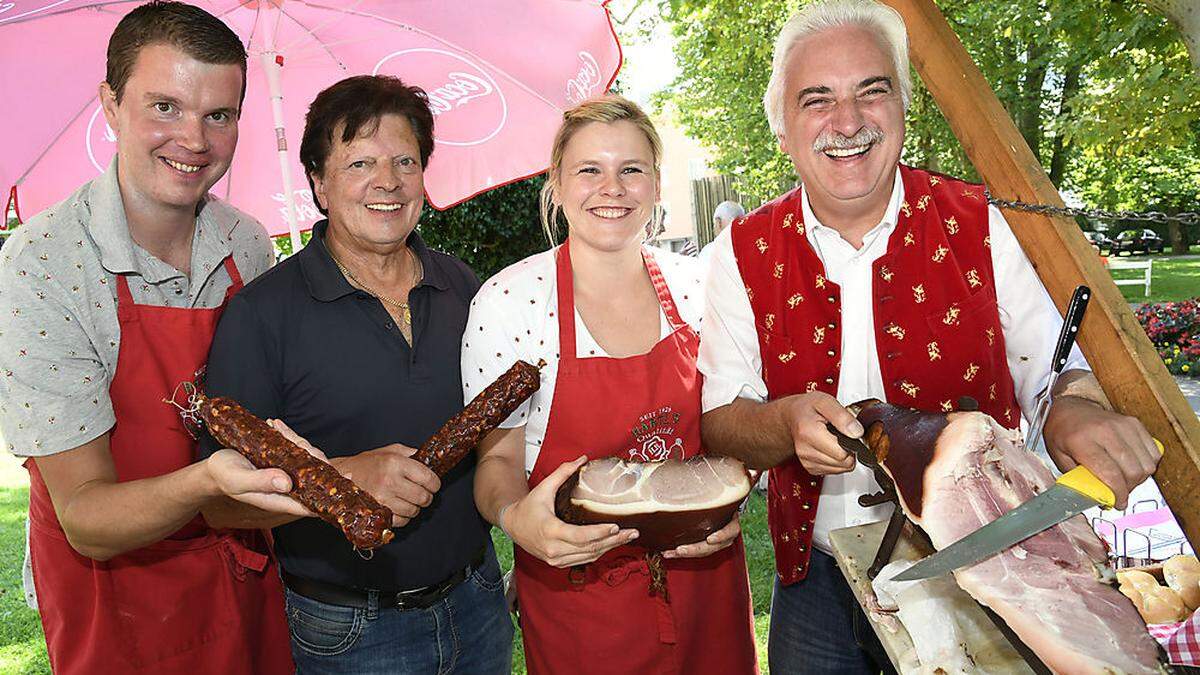 Michael Jantschnig, Willi Koch, Daniela Hartl aus Villach und Innungsmeister Raimund Plautz (von links)