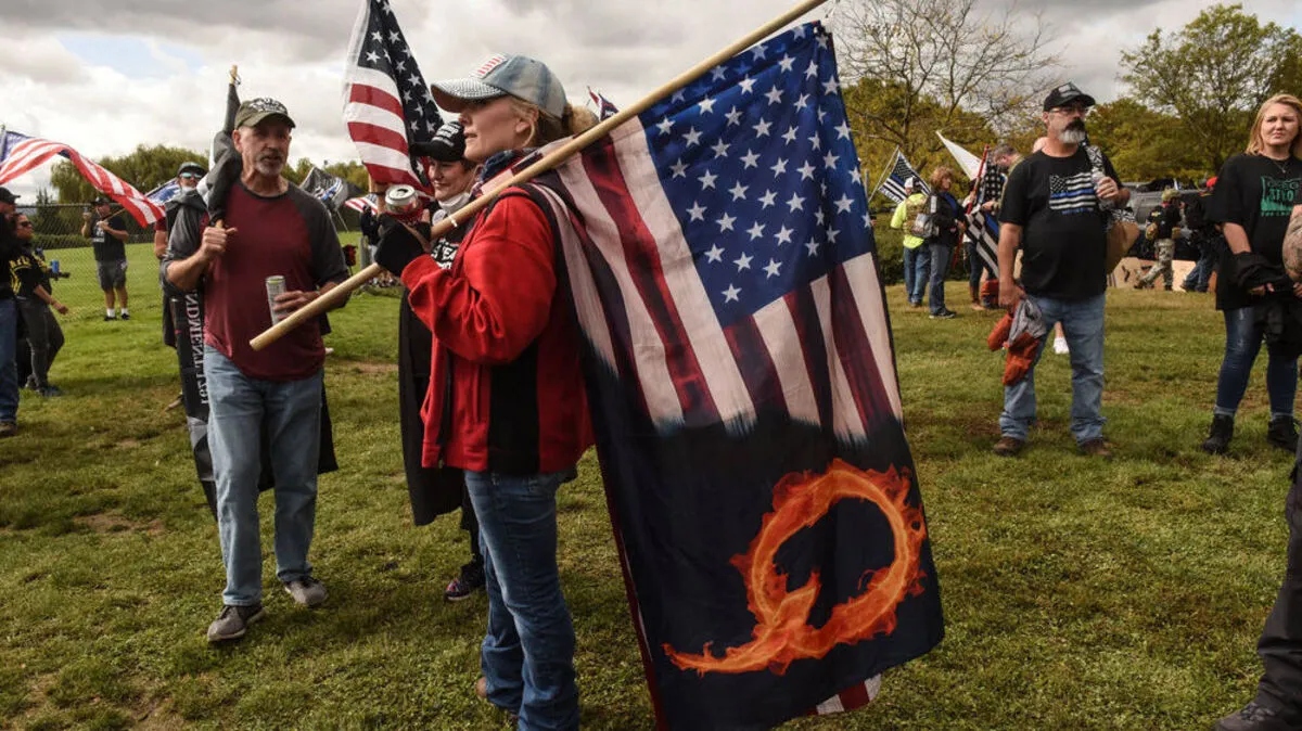 Anhänger der Verschwörungstheorie QAnon bei einer Demonstration am 26. September 2020 in Portland, Oregon