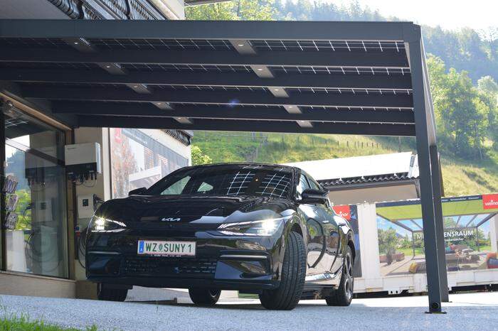 Stark gefragt: mit Photovoltaik überdachte Carports oder Terrassen