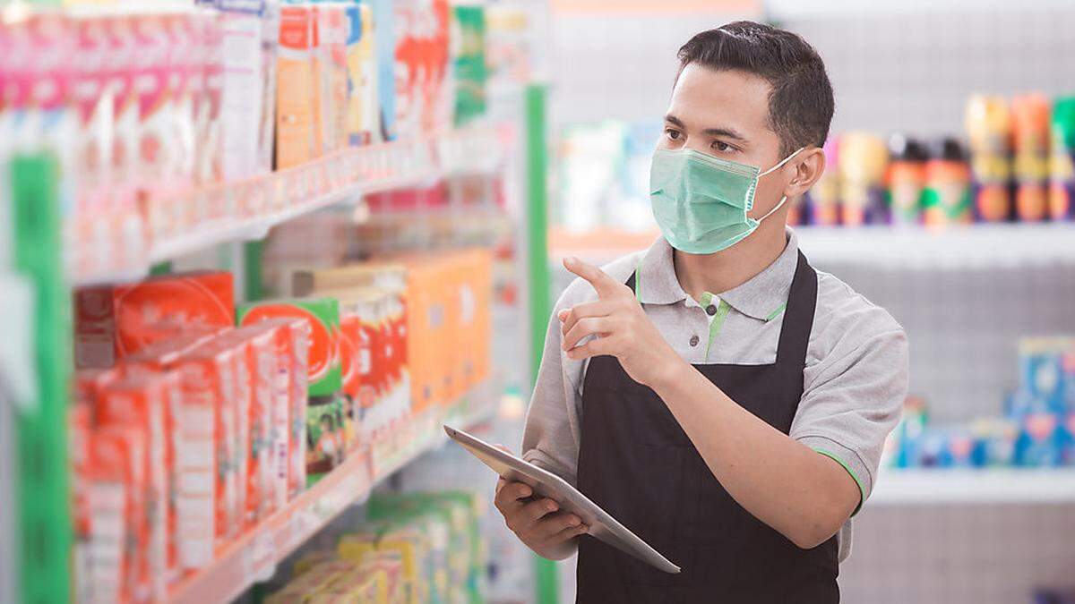 Auch die Maskenpause ist jetzt verbindlich vorgeschrieben: Nach drei Stunden jeweils zehn Minuten