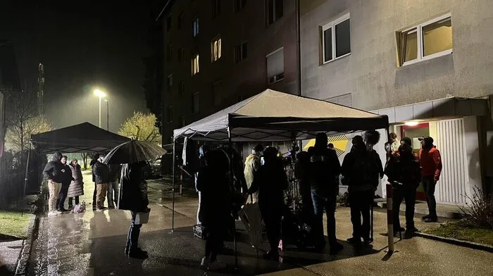 Hochspannung am Set. Den Beitrag über den Mordfall Reinhard O. kann man am 26. April ab 20.15 Uhr in "Fahndung Österreich" (Servus TV) sehen kann.  Alles über den Mordfall Reinhard O. lesen Sie hier. Klicken Sie sich durch die spektakulären Bilder. 