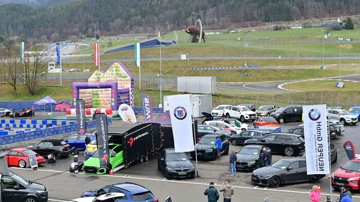 Auto und Motor sowie Bauen/Wohnen/Leben standen beim Josefimarkt Ende März in Spielberg am Programm.