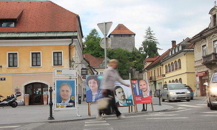 In Kamnik dominiert der Wahlkampf das Stadtbild. Die Debatten in den Cafés jedoch drehen sich um Alltagsprobleme und nicht die Politik