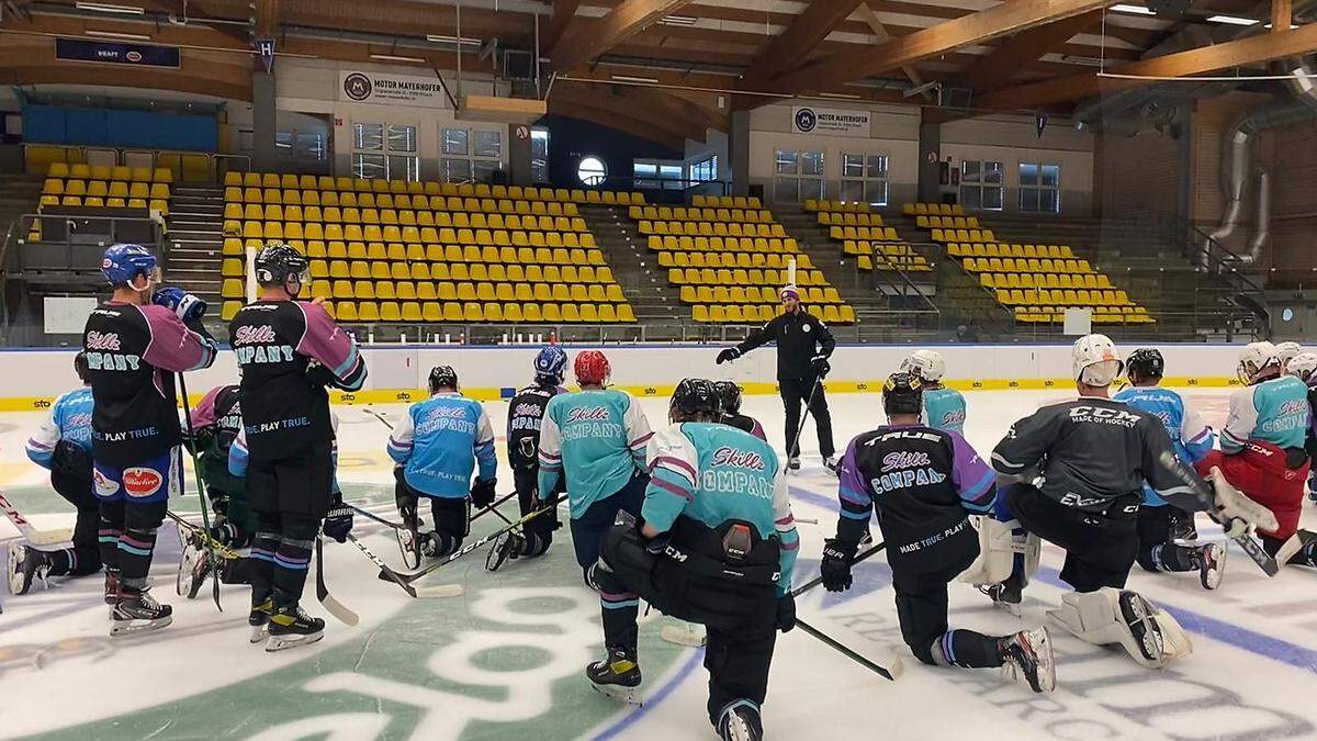 Ullrich und die besten Hackler der Szene beim Skillz-Camp