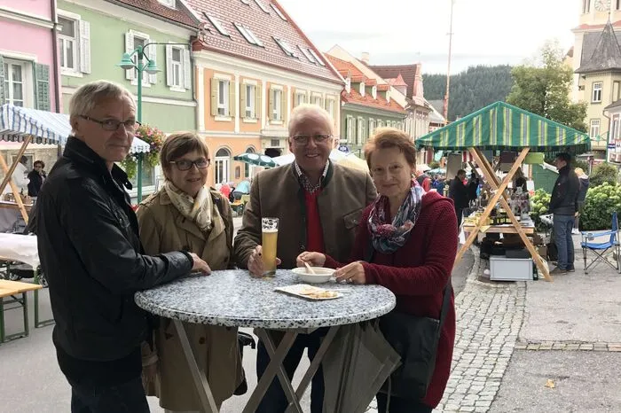 Edelbrände Edenbauer von Familie Schafferhofer lud zur Schnapsverkostung, passend dazu ein deftiger Brennsterz mit Schwammerlsuppe vom Bio Bauernhof Geiregger. 