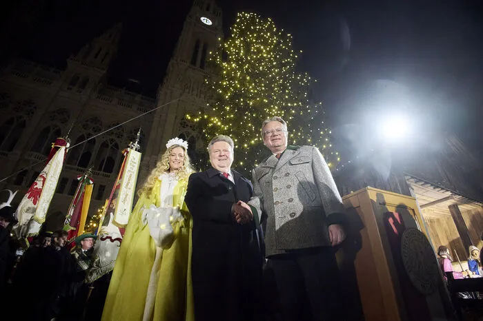 Der Baum kommt aus der Gemeinde Admont in der Steiermark und ist 28 Meter hoch und rund 130 Jahre alt