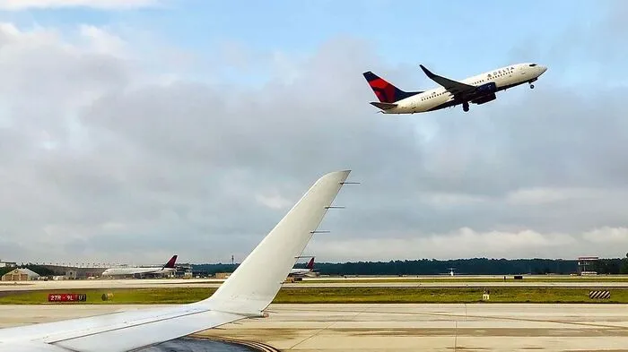 Blinder Passagier stürzte im Süden Londons aus Flugzeug (Themenbild)