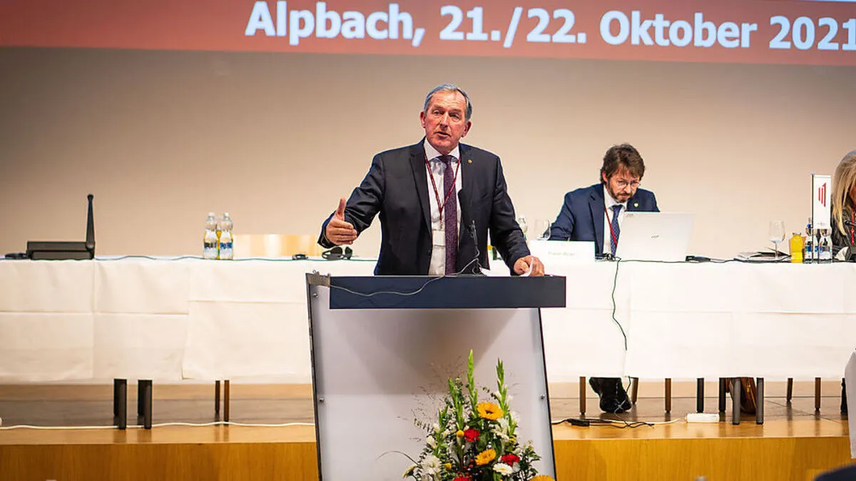 Der Osttiroler Landtagsabgeordnete Hermann Kuenz (ÖVP) stellte den Antrag 