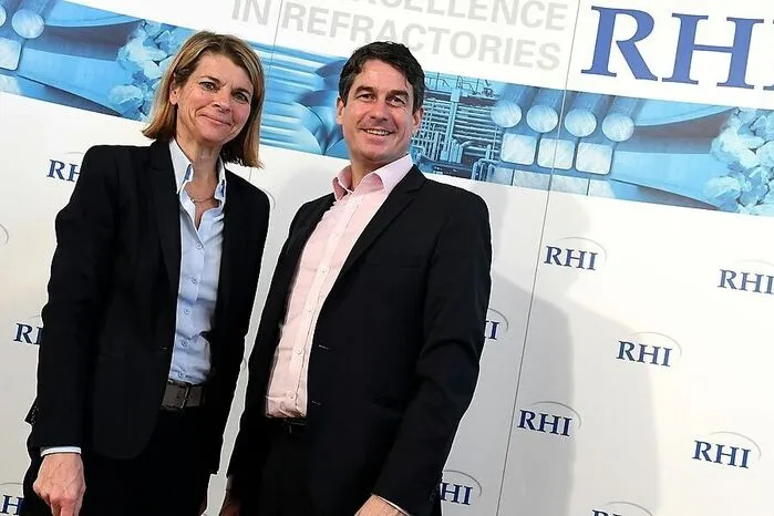 Barbara Potisk-Eibensteiner (hier mit Stefan Borgas) ist Finanzvorständin des Feuerfestkonzerns RHI.