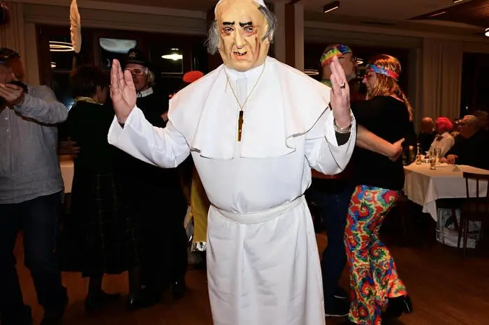 Ein schöner und humorvoller Abend zum Faschingsausklang mit den Citoller Tanzgeigern und vielen tanzbegeisterten Ballgästen.