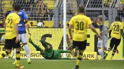 Bemitleidenswert: Michael Esser musste sechs Mal hinter sich greifen