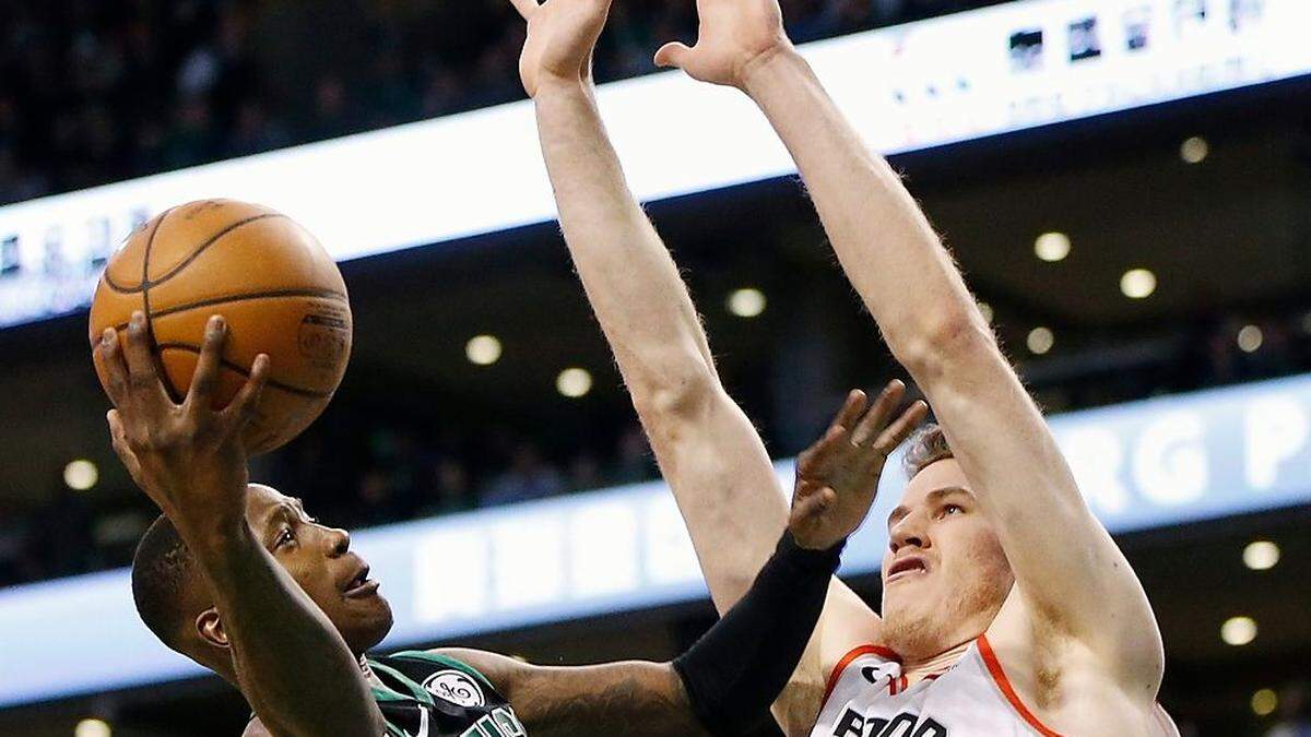 Terry Rozier gegen Jakob Pöltl