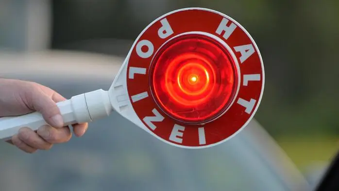 Bei der Schwerpunktkontrolle im Bezirk Deutschlandsberg nahm die Polizei neun Fahrzeugen wegen schwerer technischer Mängel die Kennzeichen ab