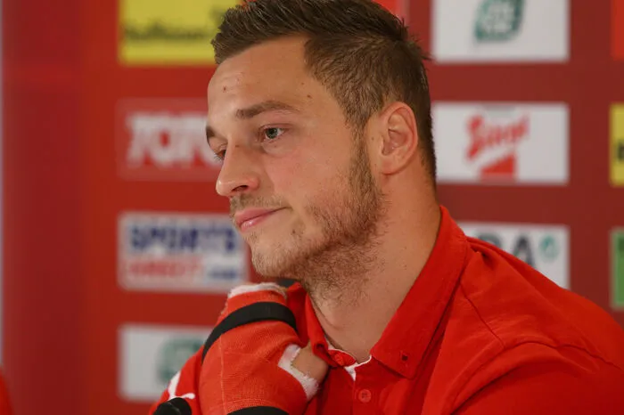 "Für mich auch Mahlzeit." - Arnautovic eröffnet eine Pressekonferenz.