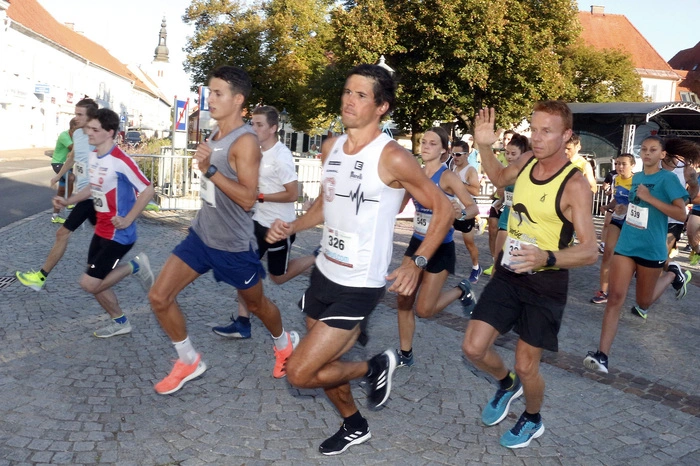 nahmen den 8. Stadtlauf des Vereines SV Brunnenlauf Fürstenfeld...