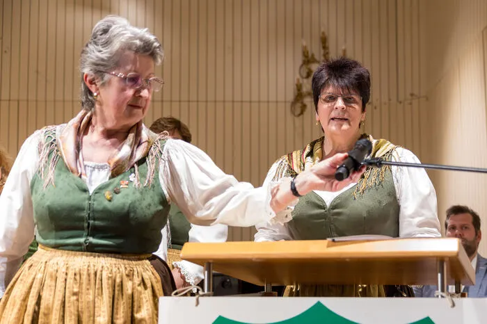 Obfrau Josefine Brandstätter (rechts) freute sich über das große Publikumsinteresse.