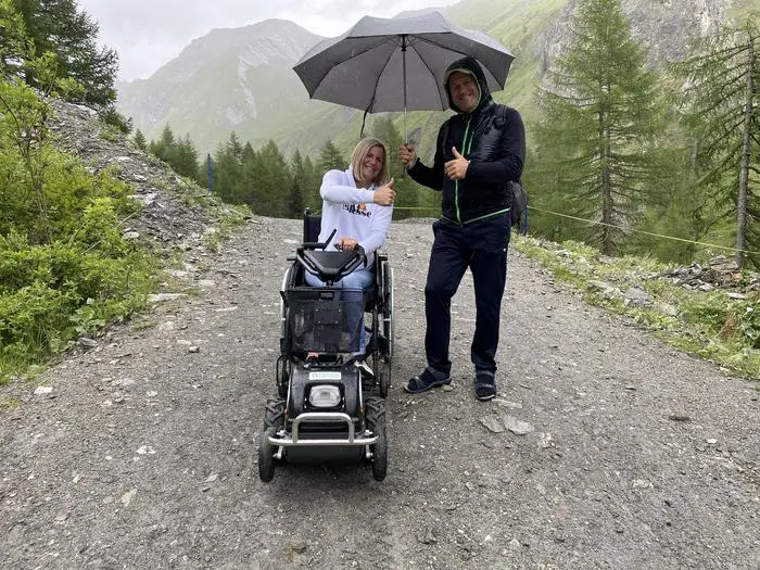 Retter in der Not: Daniel Covaci und sein Schirm