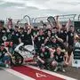 Das MontanFactoryRacing-Team der Montanuniversität Leoben feierte ihren Erfolg auf der Rennstrecke