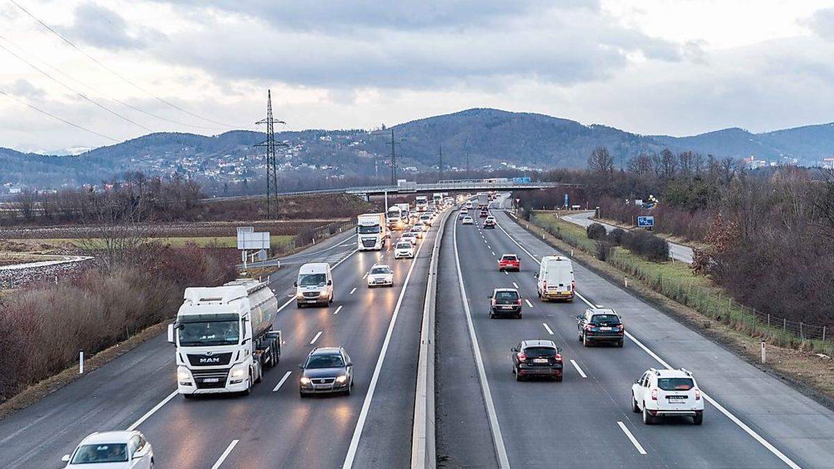 Bis zu 55.000 Fahrzeuge in 24 Stunden: Die A 9 südlich von Graz erlebte seit 2015 eine Verkehrszunahme von 14 Prozent