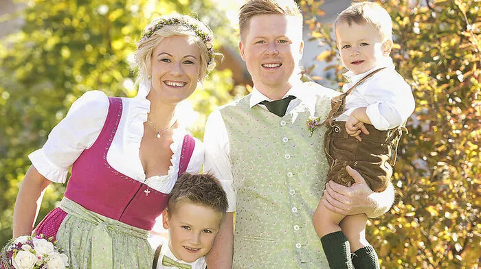 Doris und Bernhard Höller mit ihren Kindern Jan und Tobias