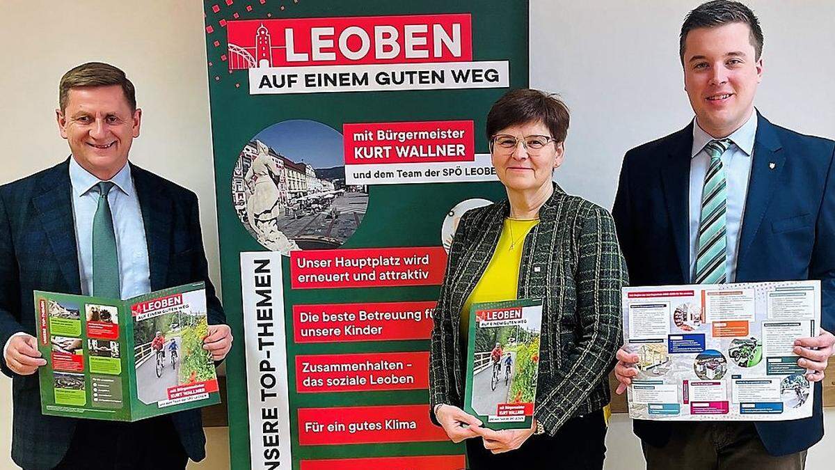 Leobens Bürgermeister Kurt Wallner, erste Vizebürgermeisterin Birgit Sandler und Stadtrat Johannes Gsaxner