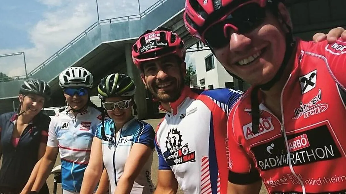 Voll motiviert: Daniela Ulbing, Nadine Fest, Denise Zöhrer, Kevin Haselsberger und Markus Salcher (v. l. n. r.) radelten um den Wörthersee 