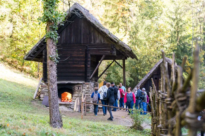 Im Mittelpunkt stand dabei alles rund um den Flachsanbau, sowie die Herstellung und Verarbeitung von Leinen.