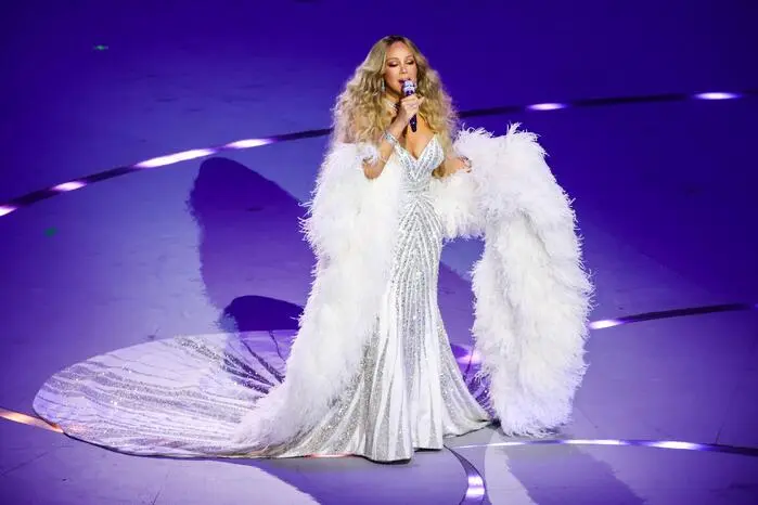 „All I Want Is Olympic Games?“ Mariah Carey performte vor dem Publikum