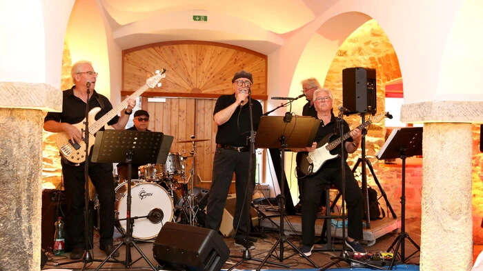 In den Dienst einer guten Sache stellten sich am Pfingstwochenende „The Roletts“. 