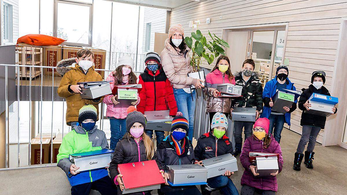 Die Schülerinnen und Schüler der VS Landskron sind fleißig am Siedeln