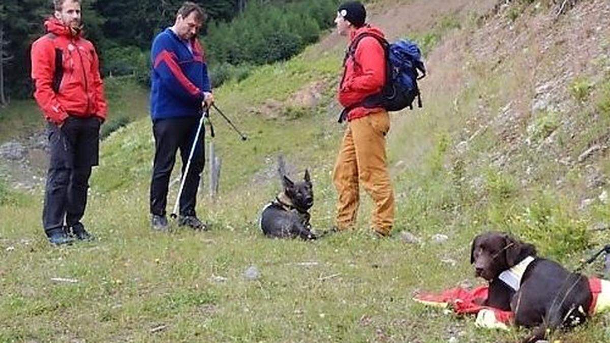 Die Bergrettung Veitsch war mit einem Hund im Einsatz (Sujet)