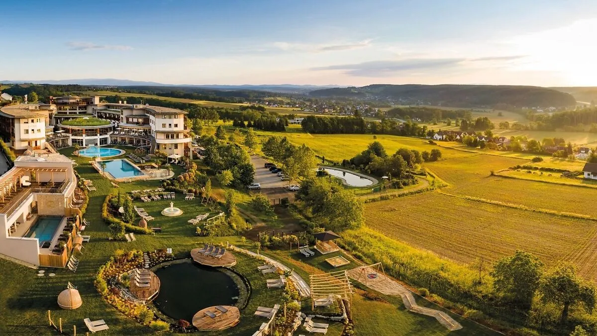 Das weitläufige Wellness- und Gartenparadies im Larimar lässt den Sommer zum unvergesslichen Erlebnis werden