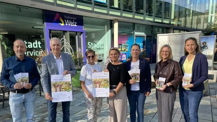 Robert Gürtler (Styria Vitalis), Johann König (Stadtservice, Gesunde Gemeinde Weiz), Michaela Bauer (Gemeinderätin), Bürgermeisterin Bettina Bauernhofer, Gabriele Hahnl (ÖGK), Katrin Rinner und Nadja Wimmer (beide Stadtservice, Gesunde Gemeinde Weiz)