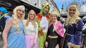 Am Hauptplatz in Leibnitz waren kreative Faschingsfans unterwegs