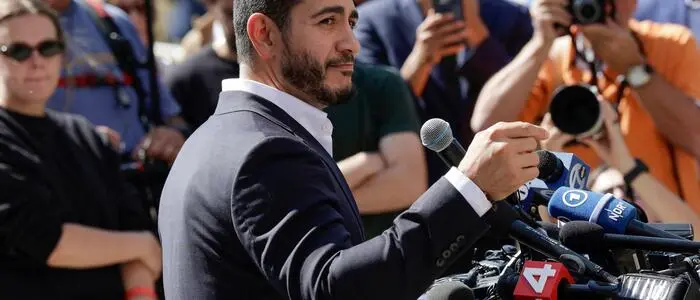 Abdul El-Sayed hat ersten Meldungen zufolge die Wahl gewonnen