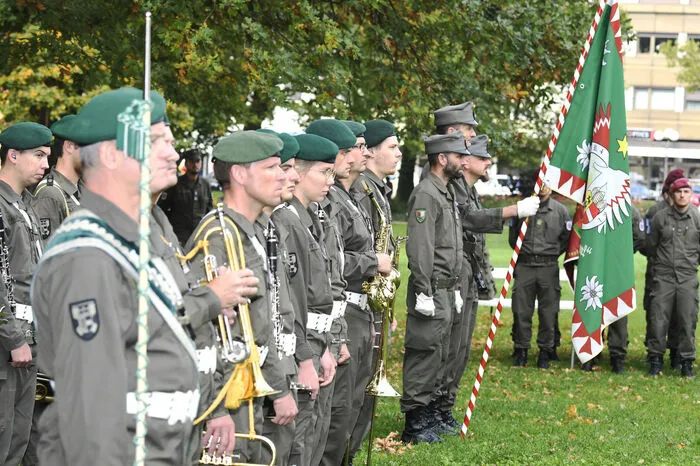 Die Militärmusik aus Salzburg umrahmte die Feier im Spittal Schlosspark.