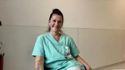 Petra Moritz war 35 Jahre lang Friseurin, jetzt ist sie als Reinigungskraft im LKH Villach tätig
