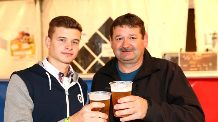 Auch wenn die Witterungsbedingungen beim Sommerfest der Freiwilligen Feuerwehr (FF) Kraig nicht gerade einladend waren: Das tat der guten Stimmung keinen Abbruch. 
