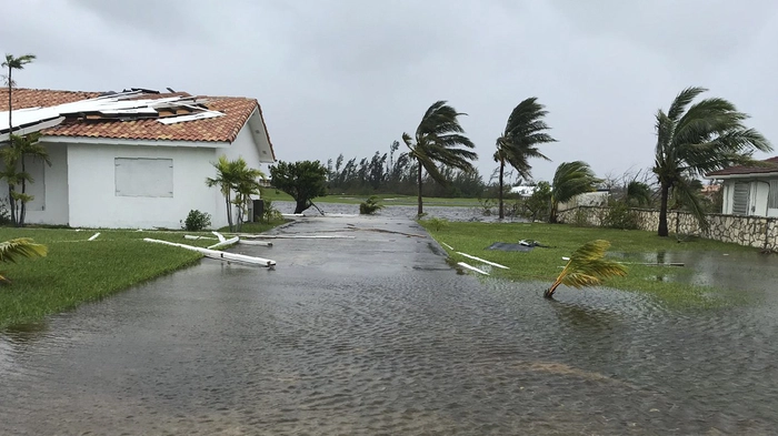 Hurrikan "Dorian" hat auf den Bahamas eine Spur der Zerstörung hinterlassen und mindestens sieben Menschen in den Tod gerissen.