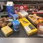 Der Einkauf dieser Produkte in einem Klagenfurter Supermarkt kostete am Mittwoch um  1,21 Euro weniger als am Dienstag