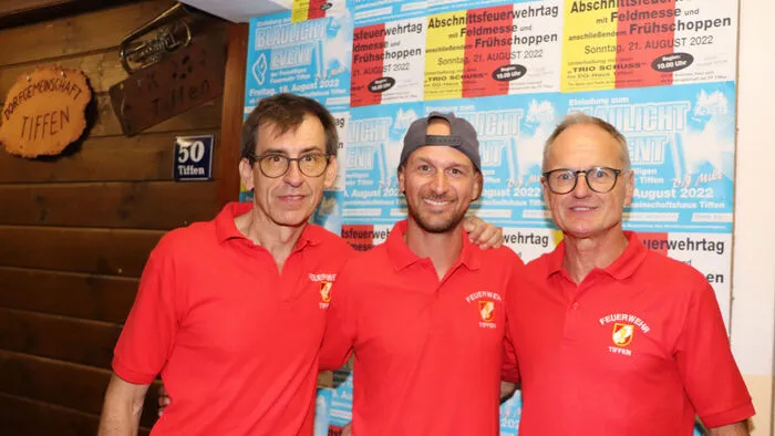 Am Foto von Links: Kdr-Stvr. Günter Obersteiner, Domenik Ortner (Kameradschaftsführer) und Kdt. Gert Wutte.