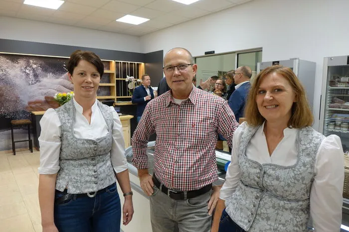 Melanie Hainzl (links) ist Geschäftsführerin des Ladens, Inhaber sind Herbert und Sabine Kerschenbauer.