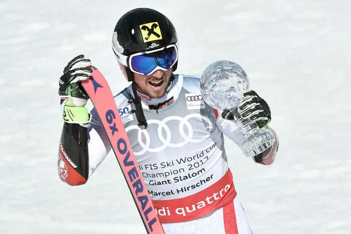 "Wir haben super Equipment gehabt, ein perfektes Set-Up. Es hat schon in Kranjska Gora auf der 'Letten' gut funktioniert und hier auch", sprach Hirscher die immer weicher werdenden Verhältnisse an. Für die kommende Saison meinte er, dass nun aufgrund der Materialumstellung wieder alles offen sei. "Es beginnt das Spiel für alle wieder bei Null."