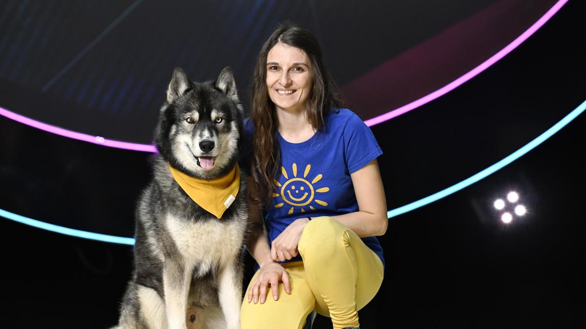 Martina Haberl mit ihrem Siberian Husky "Yuma".