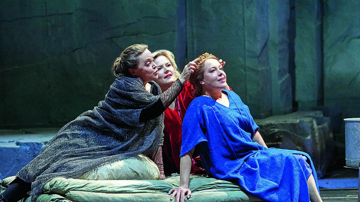 Weltklasse-Trio: Evelyn Herlitzius, Camilla Nylund und Nina Stemme (von links)