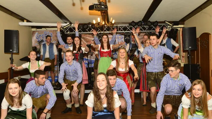 Beste Stimmung herrschte beim Dirndlball, zu dem die Landjugend St. Blasen am 13. Jänner geladen hat.