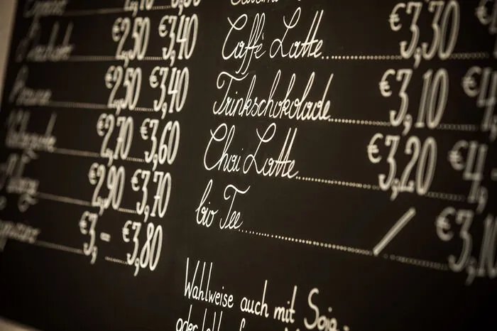 Neben unterschiedlichen Kaffeevarianten ...