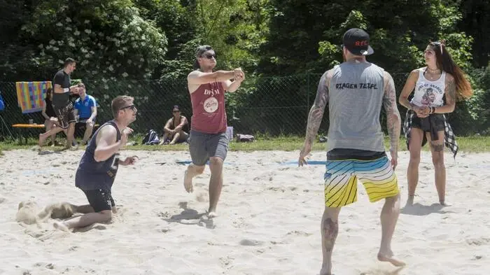 Eröffnet wurde das sanierte Schwimmbad mit dem 3. Reißecker Volleyball-Turnier.