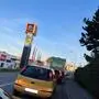 Auch an der B 68 stadteinwärts kommt es beim Dieselkino-Kreisverkehr in den Morgenstunden zu Stau